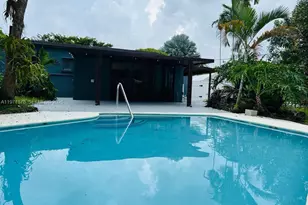 14825 Garden Dr, Miami, FL 33168 - Photo 16