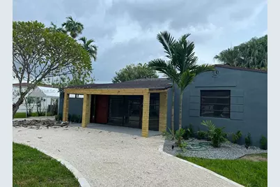 14825 Garden Dr, Miami, FL 33168 - Photo 2