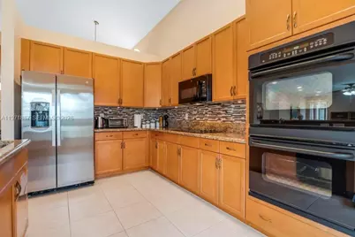 5321 SW 184th Way, Miramar, FL 33029 - Photo 4