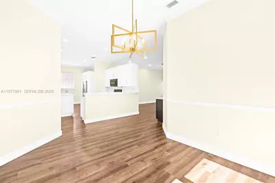 14756 NW 88th Ave, Miami Lakes, FL 33018 - Photo 12