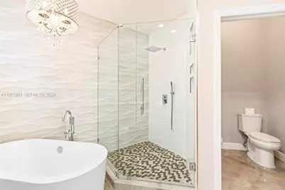 14756 NW 88th Ave, Miami Lakes, FL 33018 - Photo 16