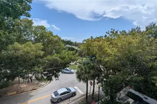 445 SW 11th St, Miami, FL 33130 - Photo 16