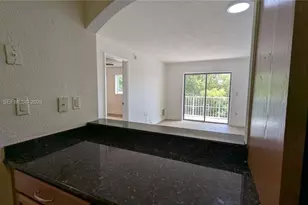 445 SW 11th St, Miami, FL 33130 - Photo 10