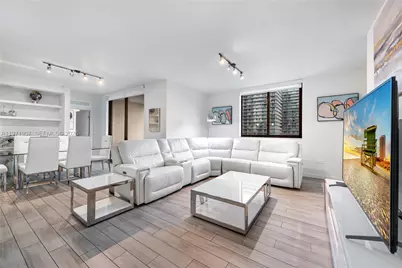 999 SW 1st Ave #2204, Miami, FL 33130 - Photo 8