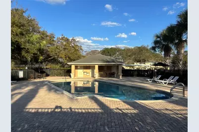 330 Carina Cir, Sanford, FL 32773 - Photo 20