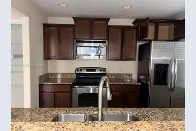 330 Carina Cir, Sanford, FL 32773 - Photo 8