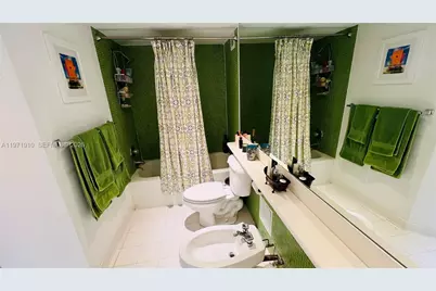 5600 Collins Ave #7Y, Miami Beach, FL 33140 - Photo 22