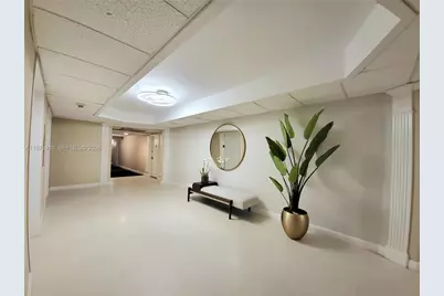 5600 Collins Ave #7Y, Miami Beach, FL 33140 - Photo 26