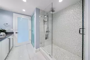 226 Ocean Dr, Miami Beach, FL 33139 - Photo 32