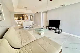 10710 NW 66th St, Doral, FL 33178 - Photo 6