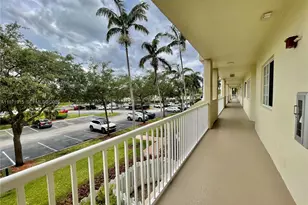 10710 NW 66th St, Doral, FL 33178 - Photo 38