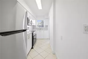 141 NE 10th Ave, Hallandale Beach, FL 33009 - Photo 16