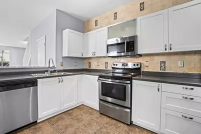 2167 Hacienda Ter #2167, Weston, FL 33327 - Photo 8