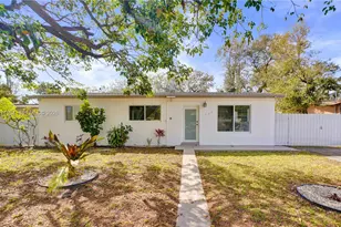 1220 NE 206th St, Miami, FL 33179 - Photo 2