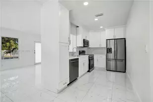 1220 NE 206th St, Miami, FL 33179 - Photo 4