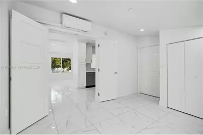 1220 NE 206th St, Miami, FL 33179 - Photo 8