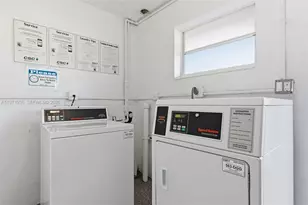 7904 West Dr, North Bay Village, FL 33141 - Photo 14