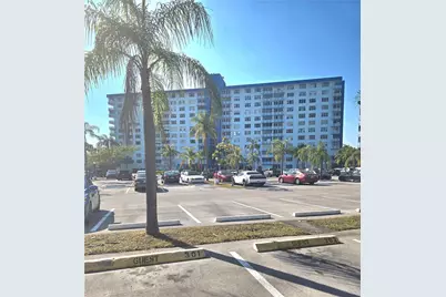 4001 Hillcrest Dr #909, Hollywood, FL 33021 - Photo 1