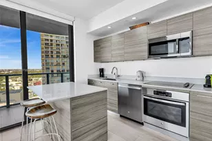 121 NE 34th St, Miami, FL 33137 - Photo 10