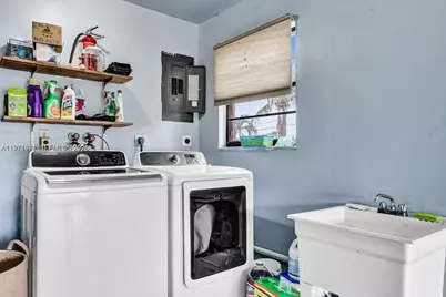 208 SW 2nd Ave, Hallandale Beach, FL 33009 - Photo 22