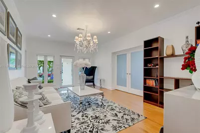 35 SW 20th Rd, Miami, FL 33129 - Photo 4
