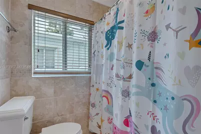 35 SW 20th Rd, Miami, FL 33129 - Photo 18