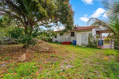 9201 NW 33rd Ave Rd, Miami, FL 33147 - Photo 16