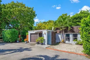 18805 W Lake Dr, Hialeah, FL 33015 - Photo 2