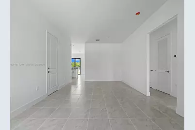 18917 SW 316th Ter, Homestead, FL 33030 - Photo 4