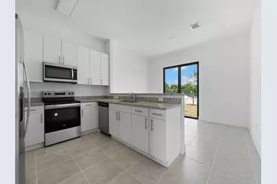 18917 SW 316th Ter, Homestead, FL 33030 - Photo 6