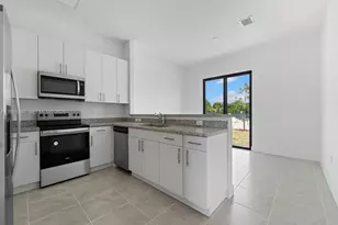 18917 SW 316th Ter, Homestead, FL 33030 - Photo 6