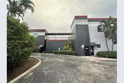 2950 N 28th Ter, Hollywood, FL 33020 - Photo 2