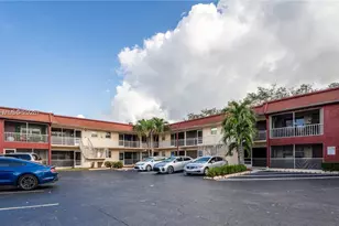 2041 NW 81st Ave, Pembroke Pines, FL 33024 - Photo 16