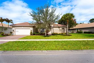 6918 SE Sleepy Hollow Ln, Stuart, FL 34997 - Photo 1