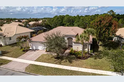 6918 SE Sleepy Hollow Ln, Stuart, FL 34997 - Photo 2