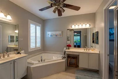 6918 SE Sleepy Hollow Ln, Stuart, FL 34997 - Photo 12