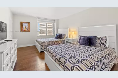 5161 Collins Ave #910, Miami Beach, FL 33140 - Photo 8