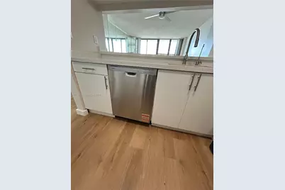 600 NE 36th St #1519, Miami, FL 33137 - Photo 4