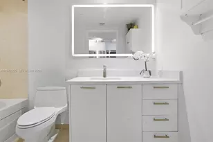 50 Biscayne Blvd, Miami, FL 33132 - Photo 8