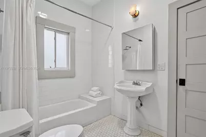 85 NE 46th St, Miami, FL 33137 - Photo 16