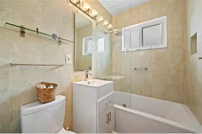 8819 Hawthorne Ave, Surfside, FL 33154 - Photo 20