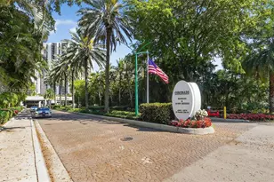 20335 W Country Club Dr, Aventura, FL 33180 - Photo 2