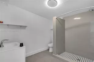 1064 NW 103rd St, Miami, FL 33150 - Photo 20