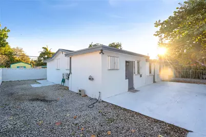 1064 NW 103rd St, Miami, FL 33150 - Photo 26