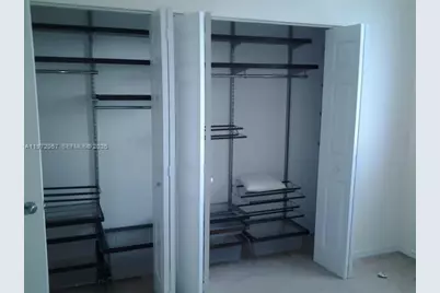 275 NE 18th St #1806, Miami, FL 33132 - Photo 8