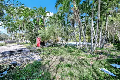 1025 NE 84th St, Miami, FL 33138 - Photo 14