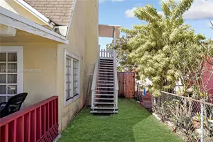 4318 E 8th Ct, Hialeah, FL 33013 - Photo 18