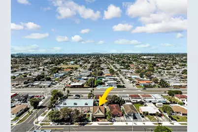 4318 E 8th Ct, Hialeah, FL 33013 - Photo 22