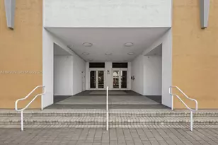 900 SW 8th St, Miami, FL 33130 - Photo 4