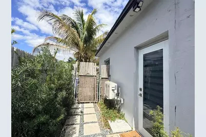 1430 NE 149th St #B, Miami, FL 33161 - Photo 2